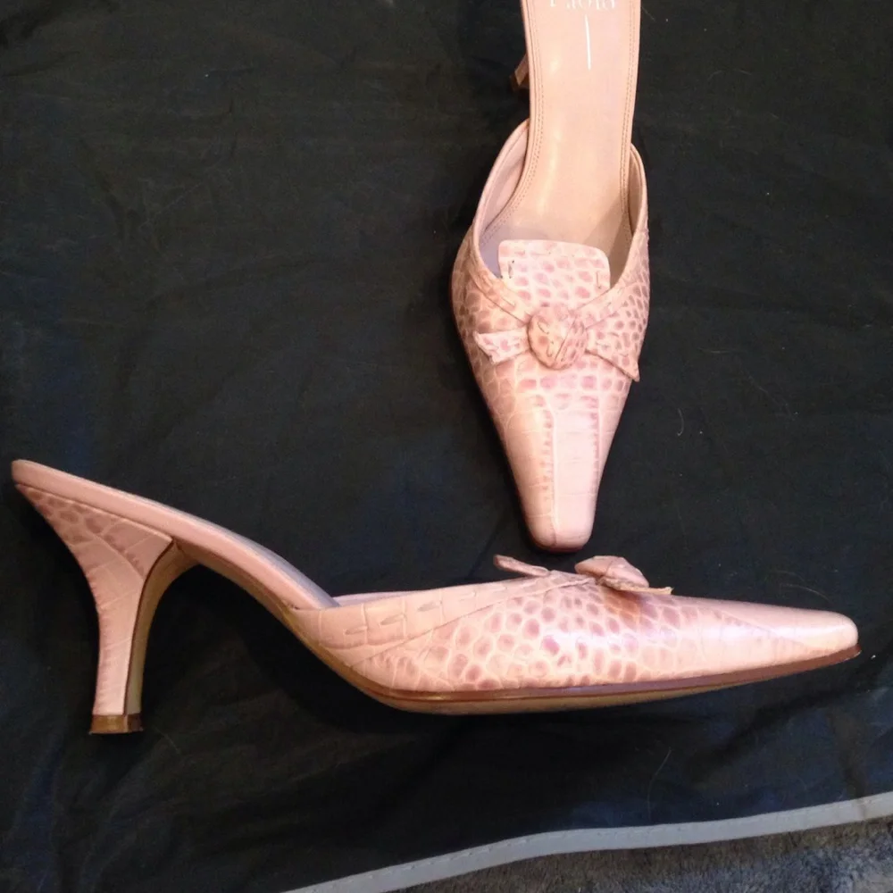 Paolo Pale Pink Pointed-Toe Slip-On Mules with Knot Detail